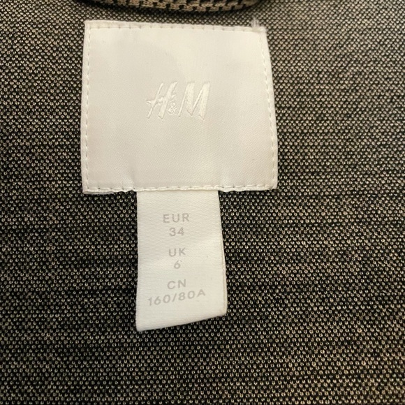H&M Blazer - Picture 2 of 6